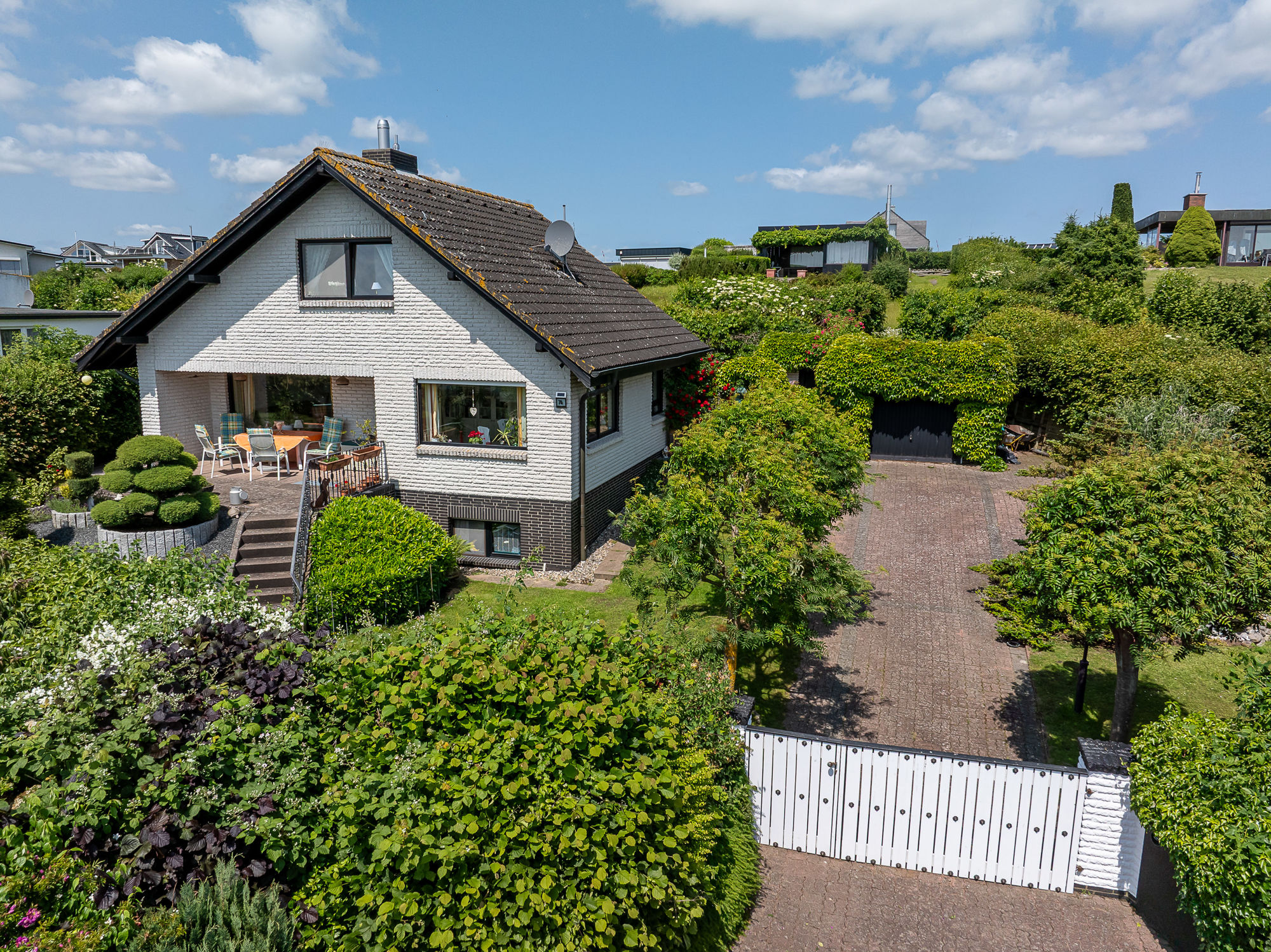 Ansicht von der Straße - Wochenendhaus auf Eigenland in Bliesdorf am Strand mit Ostseeblick