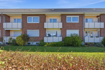 Blick auf die Wohnung von der Ulmenstraße - Attraktive Eigentumswohnung mit Loggia in beliebter Wohnlage von Eutin