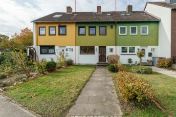 Sanierungsbedürftiges Reihenmittelhaus in Bad Malente, 23714 Malente, Reihenmittelhaus