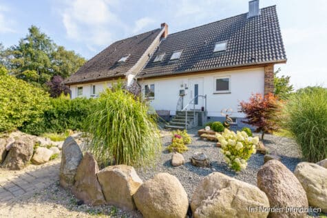 Individuelle Haushälfte mit Gartenoase, 23715 Bosau / Hassendorf, Einfamilienhaus