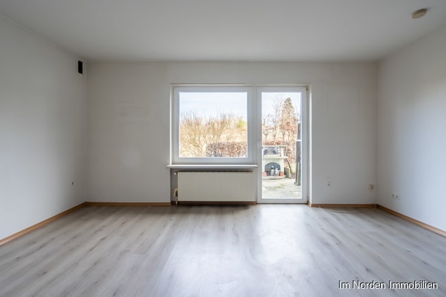 Teilsaniertes Haus mit 3 Wohneinheiten in Malkwitz / Gemeinde Malente - Zimmer ca. 22,4 m² im Kellergeschoss