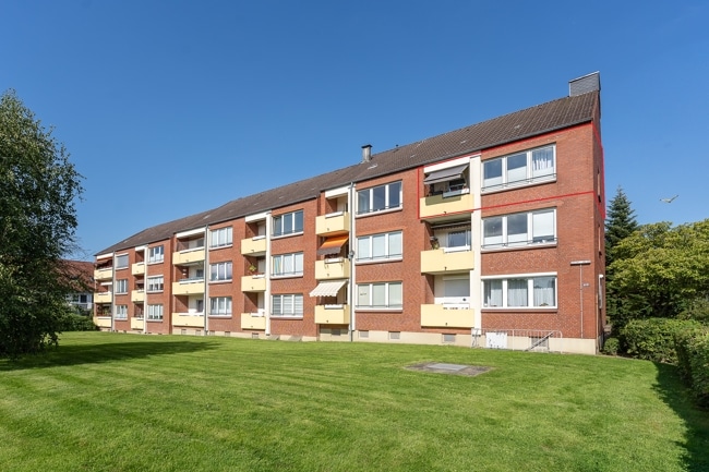 Blick auf die Wohnung - Kapitalanlage - Vermietete 3-Zimmer-Eigentumswohnung mit Loggia in Eutin