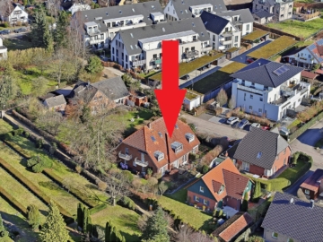 Lage des Mehrfamilienhauses im ruhigen Wohngebiet - Maisonette-Eigentumswohnung in Seenähe mit Stellplatz in Bad Malente