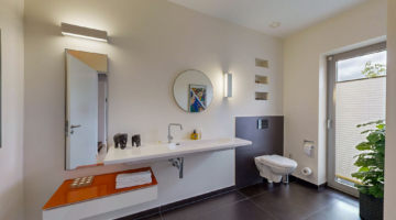 Gäste WC Erdgeschoss - Luxuriöses Einfamilienhaus mit Ostseeblick