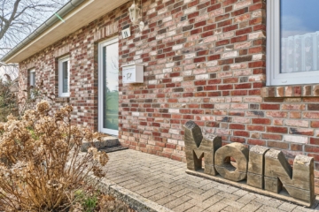 Weg zur Haustür - Junger Bungalow in Malente / Neukirchen