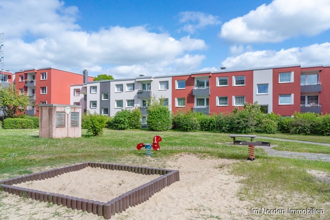 Helle und familienfreundliche Eigentumswohnung in Lübeck - Blick auf die Wohnanlage
