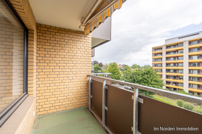 Freie 1,5 Zimmer Eigentumswohnung mit Balkon in guter Lage von Lübeck - Balkon