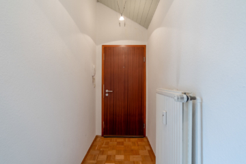 Eingangsbereich der Wohnung - Freie 2-Zimmer-Eigentumswohnung mit Loggia und Balkon in Malente