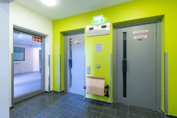 Fahrstühle im Haus - Vermietete 3-Zimmer-Eigentumswohnung in Bad Schwartau