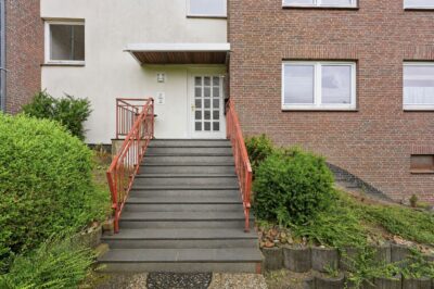Treppe zum Hauseingang