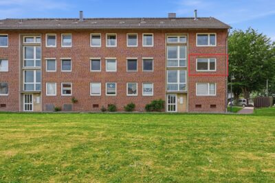 Preislich attraktive Eigentumswohnung mit Modernisierungsbedarf in Eutin, 23701 Eutin, Wohnung