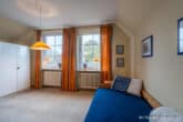 Sanierungsbedürftiges Einfamilienhaus mit Potenzial in Eutin / Neudorf - Zimmer im Dachgeschoss