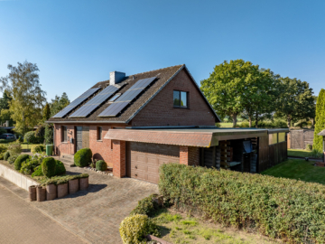 Großzügiges Ein-Zweifamilienhaus in Feldrandlage in Süsel / Gothendorf, 23701 Süsel / Gothendorf, Einfamilienhaus