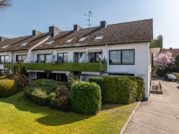 Blick auf die Wohnung von der Straße - Freie 2-Zimmer-Eigentumswohnung in Scharbeutz-Gronenberg